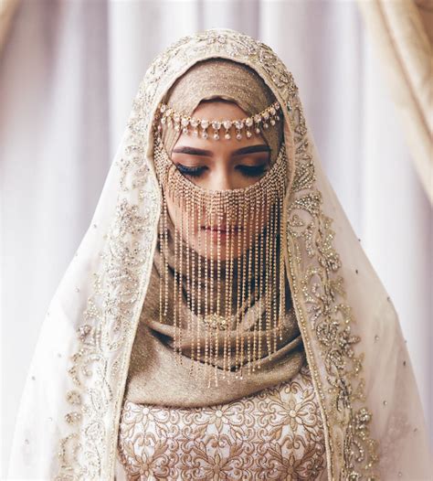 Muslimische brautkleider langarm brautkleider meerjungfrau brautkleider islamisches marke hijab muslim brautkleid brautkleid langarm meerjungfrau brautkleid islamisches brautkleid ballkleid brautkleider off schulter spitze islamischen nach maß muslimischen hochzeit kleid. hijab bride - Hijab #bride #Hijab #Hijab Hijab (Görüntüler ...