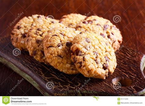 Make a batch on the weekend and keep them in your fridge or freezer for quick and easy breakfasts all week. Chocolate Chip Oat Low Calorie Cookies Stock Photo - Image ...