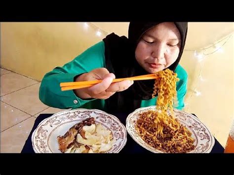 Ada banyak cara membuat seblak dengan variasi bahan dan rasa.berikut cara membuat seblak yang dirangkum liputan6.com dari berbagai. Mukbang Mie Goreng + Ikan Asin + Cara Membuat Mie Goreng ...