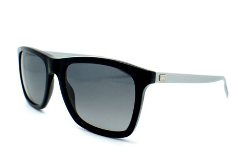 Habillez votre regard avec discrétion ou avec panache grâce à cette sélection de lunettes et montures pour homme présentée par farfetch. Lunettes de soleil DIOR - BLACKTIE 177S FB8 WJ 55/17
