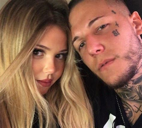 El hijo de claudio paul la habría conquistado. La novia de Alex Caniggia se burló de Sofía Bonelli tras ...