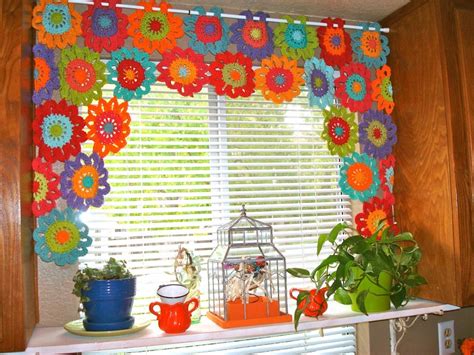 Cheerful Flower Power Valance Crochet Pattern Allcrafts Free Crafts