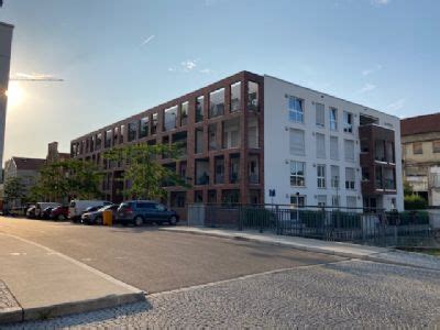 Wer in augsburg eine wohnung mieten will, kann hier zwischen wunderschönen altbauobjekten in der kernstadt sowie modernen neubauprojekten wählen. 2-Zimmer Wohnung Augsburg Innenstadt: 2-Zimmer Wohnungen ...