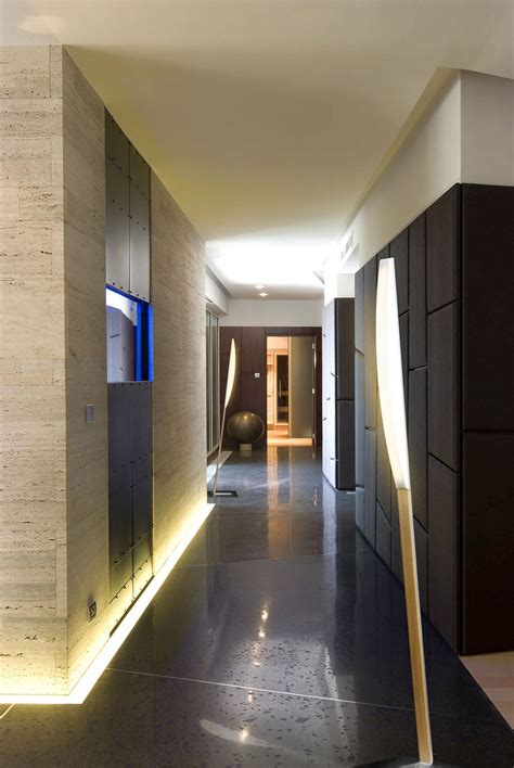 19 Nifty Modern Hallway Decorating Ideas You Will Love