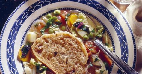 Vegetable Soup With Garlic Bread Recipe Eat Smarter Usa