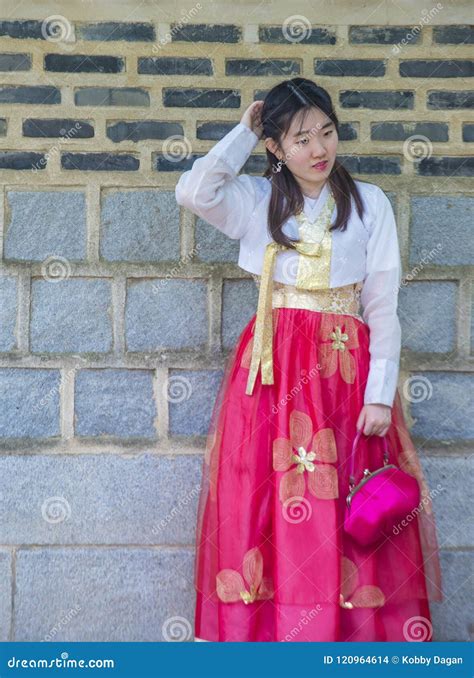 ropa tradicional coreana de hanbok imagen de archivo editorial imagen de colorido asia 120964614
