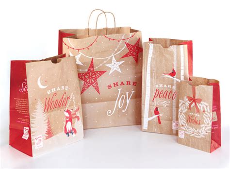 Who doesn't love panera bread? Panera Bread Holiday Package Designs - Grits & Grids