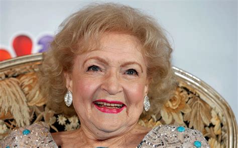 Betty White Suffered A Stroke Six Days Before She Died Mind Life Tv