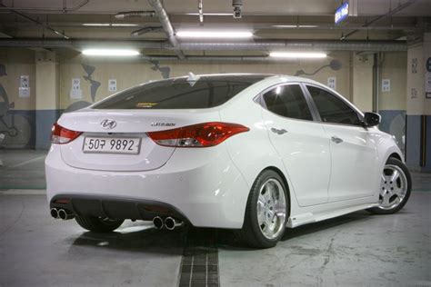 Hyundai's betting big on its small sedan. ASIAN AUTO DIGEST: Hyundai Elantra i40 Avante Bodykit ...