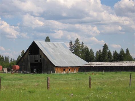 Old Barn In Eastern Oregon I Think Old Barns Are Cool Thi Flickr