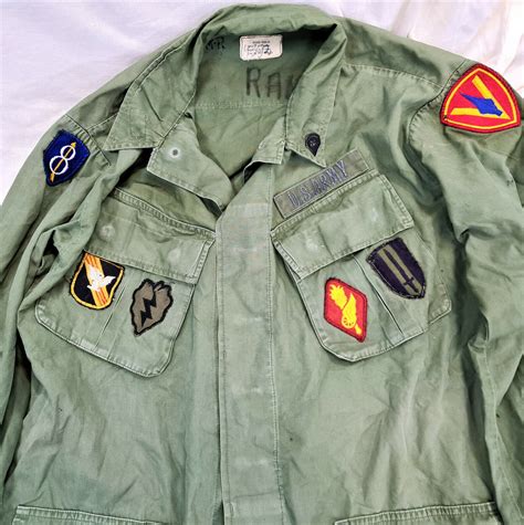 Us Vietnam War Green Jacket With Selection Patches And Insignia Jb