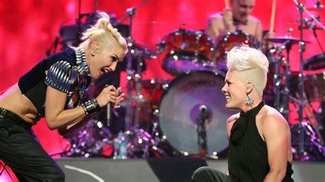 Gwen Stefani Joins Pink On Stage For Surprise Punk Pop Performance Of Just A Girl
