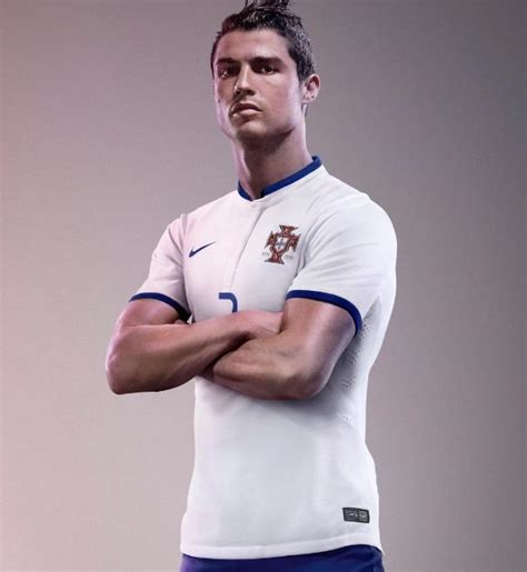 Le maillot extérieur du Portugal pour la Coupe du Monde 2014 | Yes We Foot