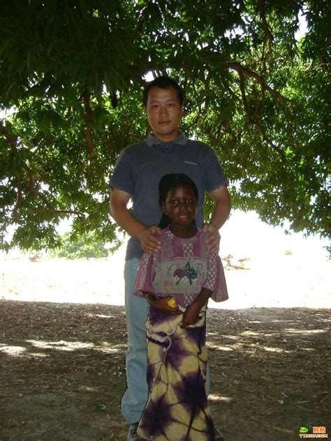 Chinese Workers In Africa Who Marry Locals Face Puzzled Reception At Home The Atlantic