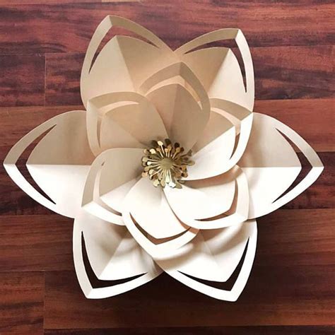 Collection of flower petal templates (66). SVG Petal 43 Paper Flowers Template avec Flat Center pour ...