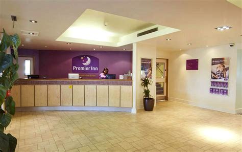 Premier inn london hampstead с общей парковкой, камерой хранения багажа и сейфом находится в 1.5 км от центра искусств камдена. Premier Inn Hampstead, London | Book on TravelStay.com