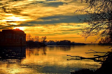 Beautiful sunset over the river-free download photos ...
