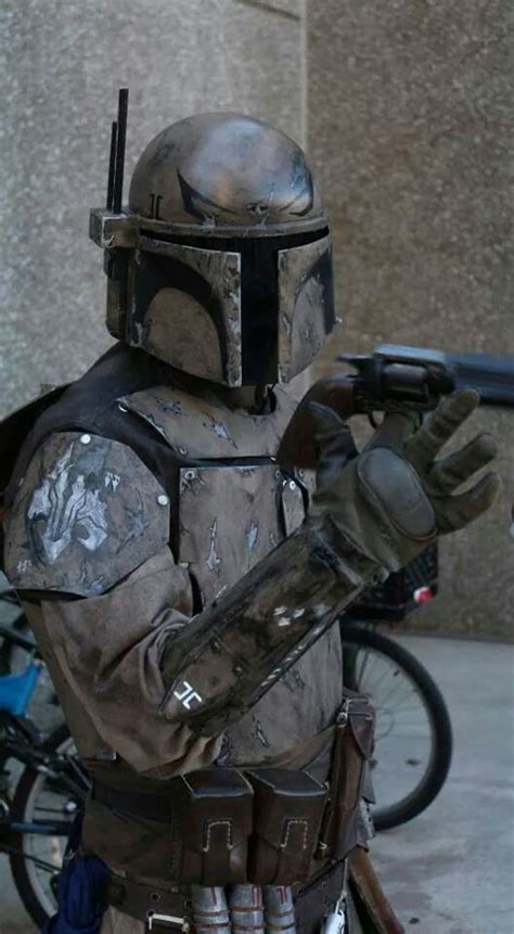 Here's an easy diy mandalorian helmet made entirely out of cardboard and duct tape (and a tiny splash of spray paint)! Mandalorian Merc | Mandalorian cosplay, Star wars bounty hunter, Star wars images