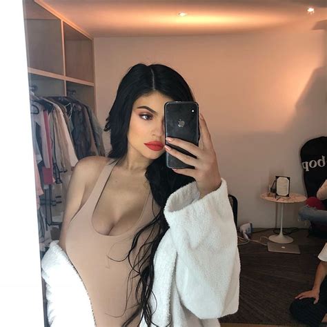Sexy Kylie Jenner Selfies 2018 Popsugar Celebrity