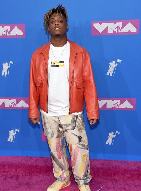 Juice Wrld Wore A Supreme Tee Ahead Of His Vma Debut Heres What Hip