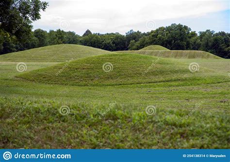 Native American Hopewell Culture Prehistoric Earthworks Burial Mounds