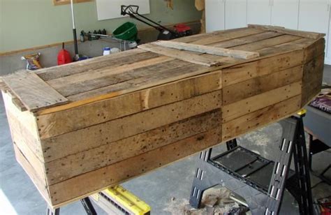 Diy Pallet Coffin Tutorial Urns Online Pallet Diy Wood Pallets
