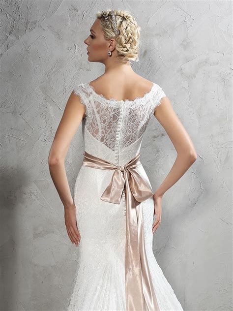 Beste spitze brautkleider sie auf großen tag zu niedrigen preisen hier leuchten zu lassen! Etui-Linie Sheer Neck Belt Hofschleppe Spitze Brautkleid ...