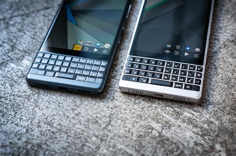 Blackberry Key2 Le Review A Cheaper Way To Get The Keyboard In Your