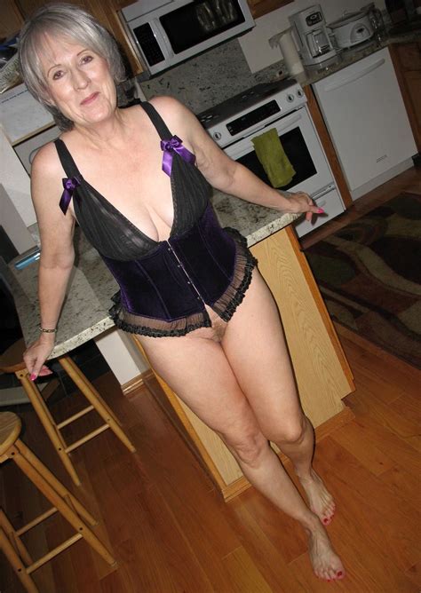 Crazy Well Done Mature Nudes Granny Pussy Com