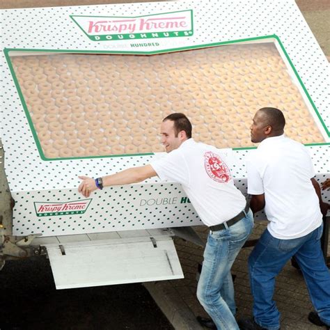 Krispy kreme crewneck sweatshirt box logo raw hem vintage. Krispy Kreme's 2,400-doughnut box | Krispy kreme, Funny pictures, Doughnuts