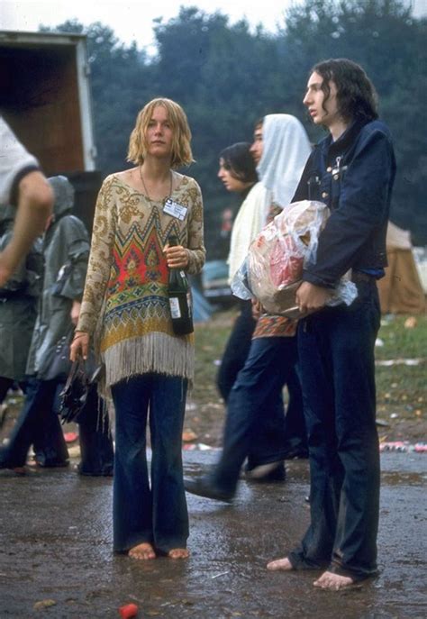 Girls Of Woodstock The Best Beauty And Style Moments From 1969 Woodstock Fashion Hippie