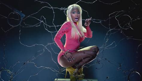 Beez In The Trap {music Video] Nicki Minaj Photo 40009721 Fanpop