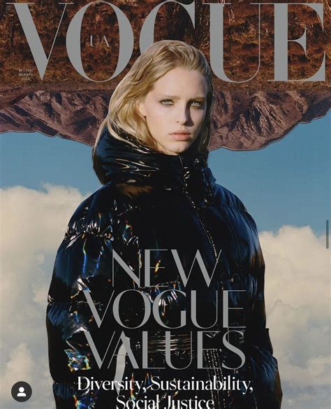 Pin By Ruby Lea On Vogue Vogue Magazine Covers Fashion Magazine