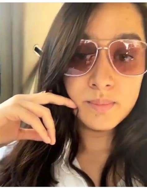Pin By Neha On Shardha Kapoor Sunglasses Women Bollywood Actress Sunglasses