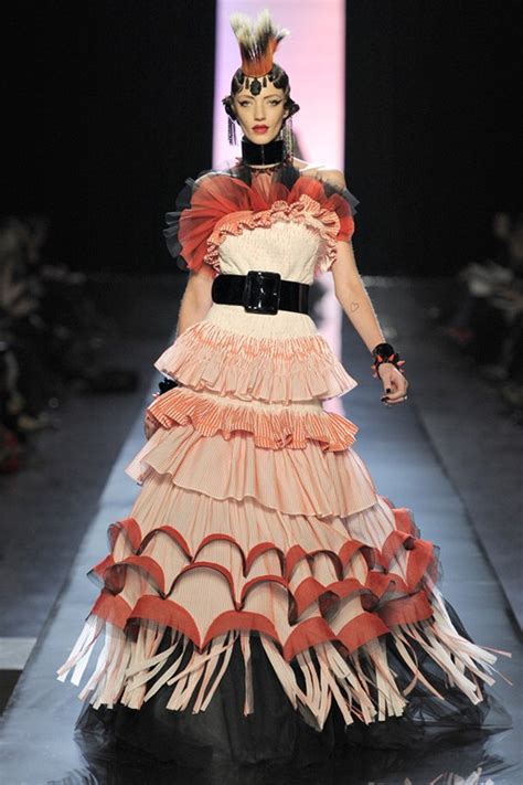 wearable trends valentino haute couture ss 2011 paris fashion week