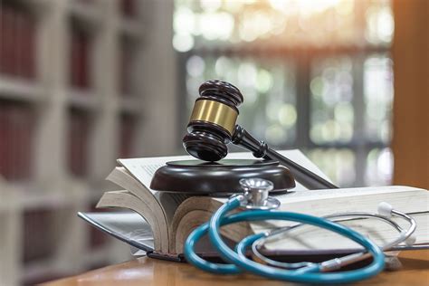 ¿qué Es La Medicina Legal Y Forense Saludiario