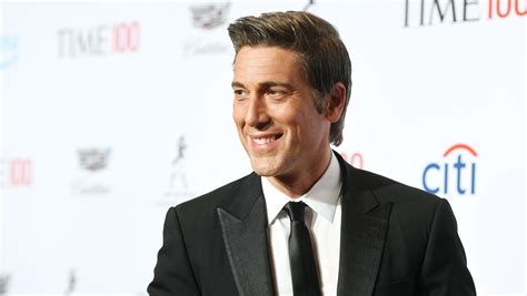 What S Up With David Muir S Face Social Media Users Chime In
