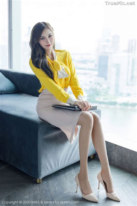 Imiss Vol Chinese Model Lavinia Beautiful Long Legs Secretary