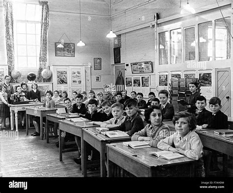 School Pupils In Classroom 1960 Madeley Wesleyan School Stock Photo