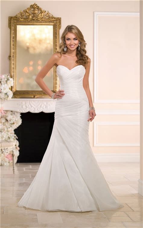 Simple Mermaid Strapless Sweetheart Organza Ruched Corset Wedding Dress