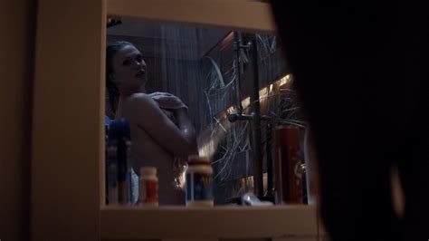 Nude Video Celebs Chelsea Blechman Nude Animal Kingdom S02e01 2017