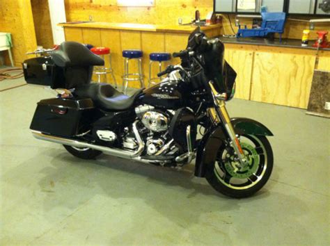 Before spending this time with the street glide, i always wondered how harley could justify asking nearly $30,000 for its touring bikes. 2013 HARLEY DAVIDSON FLHX STREET GLIDE MIDNIGHT PEARL ...