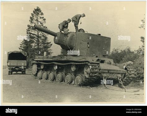 Soviet Tank Kv 2 Stock Photo Alamy