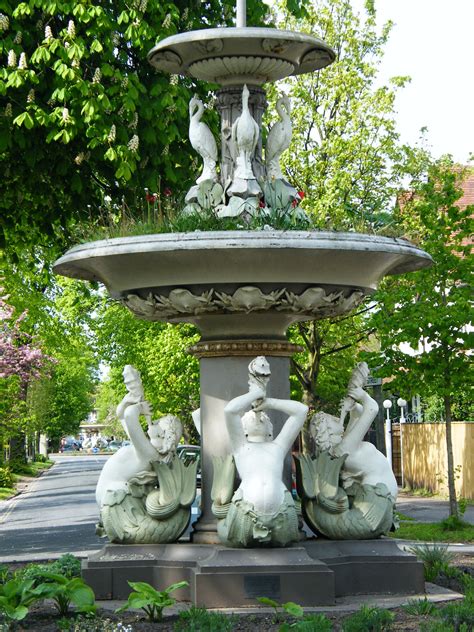 Hull and Hereabouts: Mermaid Fountain