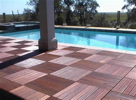 » Piastrelle da giardino in pvc