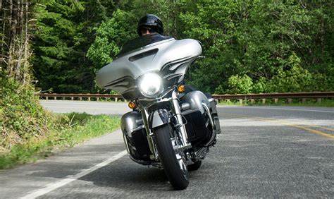 This beauty was uploaded by richard ingram thank you. HARLEY DAVIDSON CVO Street Glide specs - 2014, 2015 ...