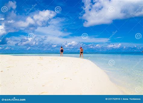 Women Relaxing At Bodufinolhu Island Beach Maldives Stock Photo Image