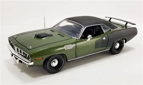 118 Acme 1971 Plymouth Hemi Cuda Vinyl Top Ivy Green Diecast Car
