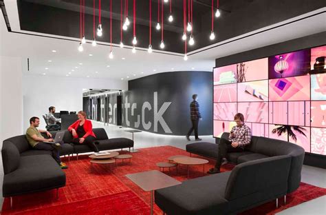 Shutterstocks New Empire State Building Office Business Insider