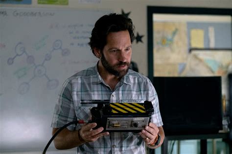 How Paul Rudd Ghostbusters Role As Gary Grooberson Shows There Is Sexiest Man Alive Afterlife